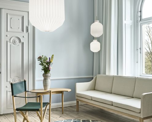 RR3LeKlint105_pendant_lifestyle3